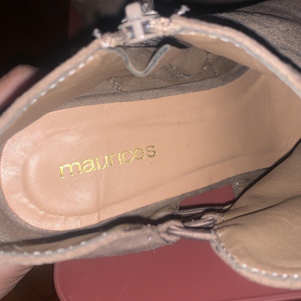 Size 8 - Picture 4 of 5